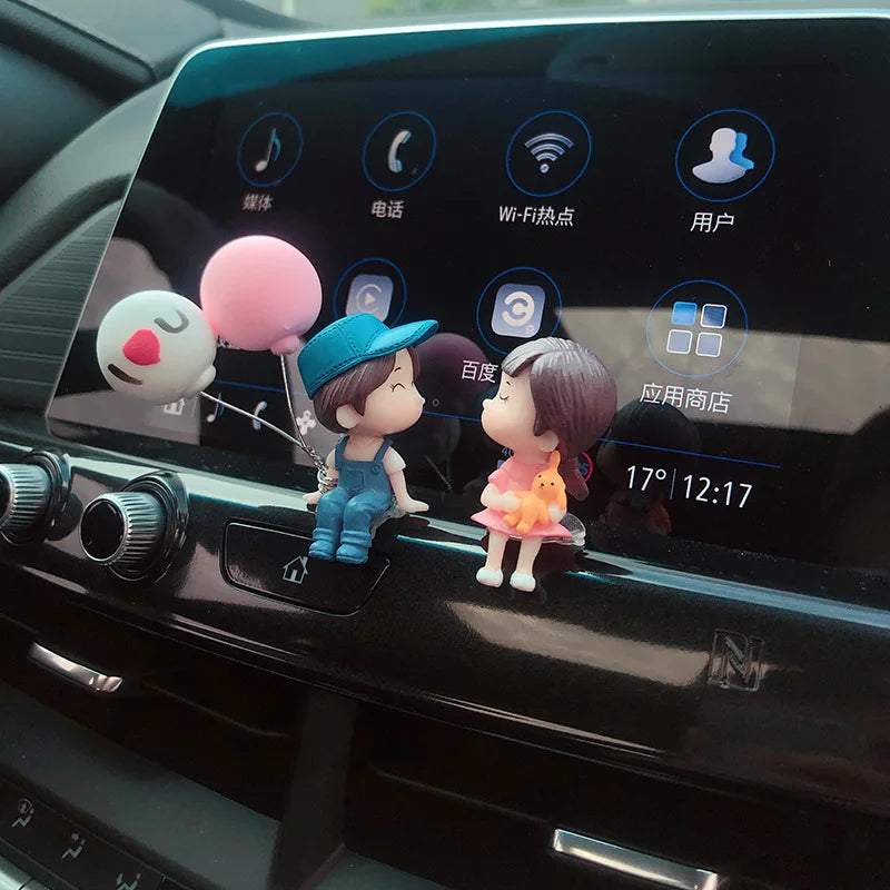 Cute Cartoon Couples Car Decoration – Romantic Figurines with Balloon Ornament for Dashboard & Auto Interior