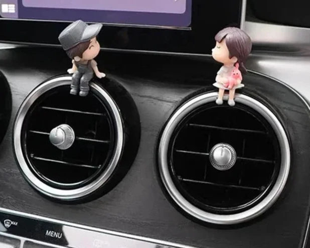 Cute Cartoon Couples Car Decoration – Romantic Figurines with Balloon Ornament for Dashboard & Auto Interior